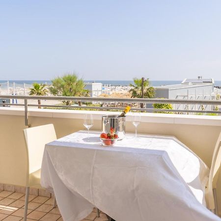 Hotel Croce Del Sud Римини Экстерьер фото