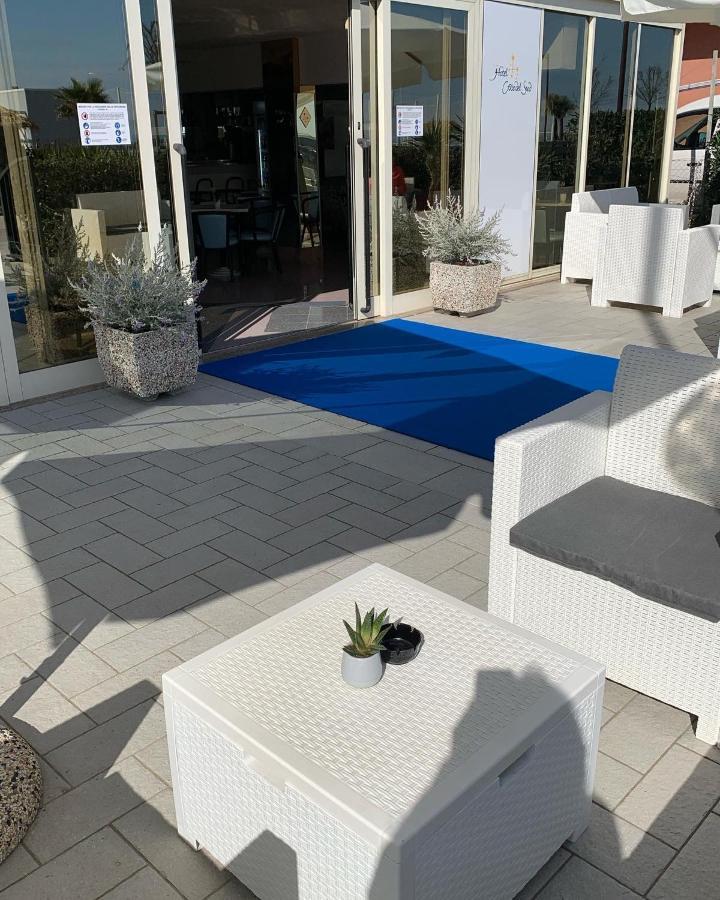 Hotel Croce Del Sud Римини Экстерьер фото