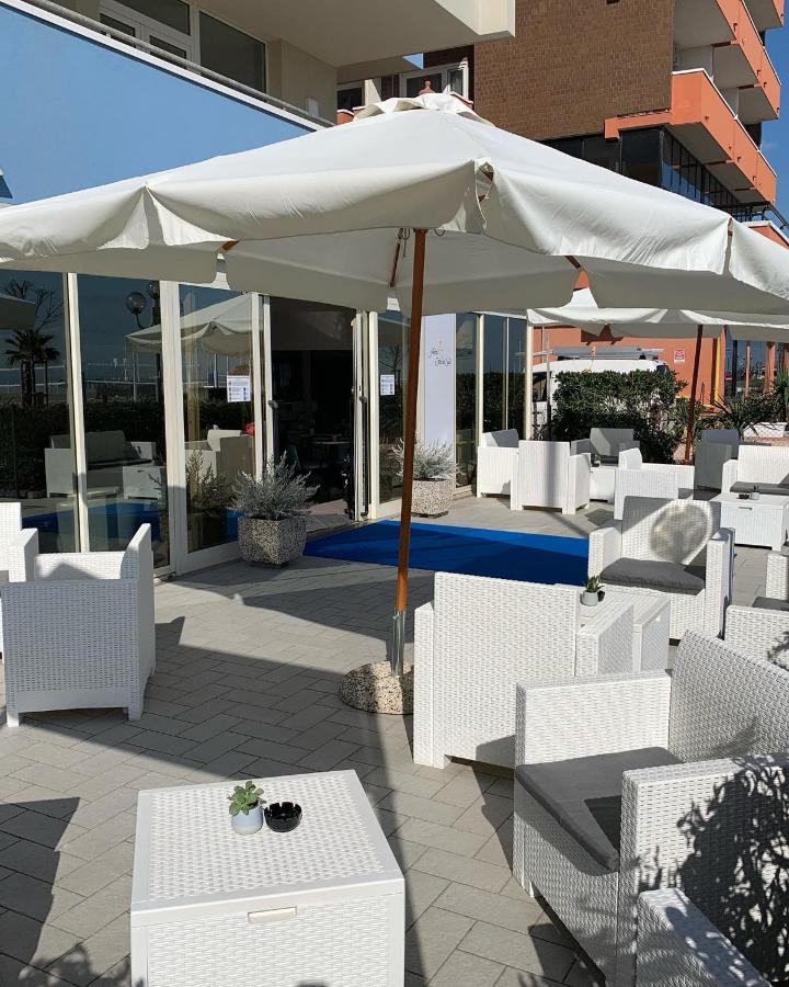 Hotel Croce Del Sud Римини Экстерьер фото