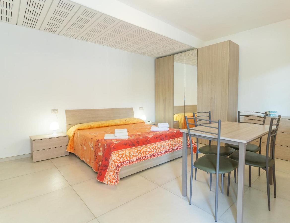 Hotel Croce Del Sud Римини Экстерьер фото