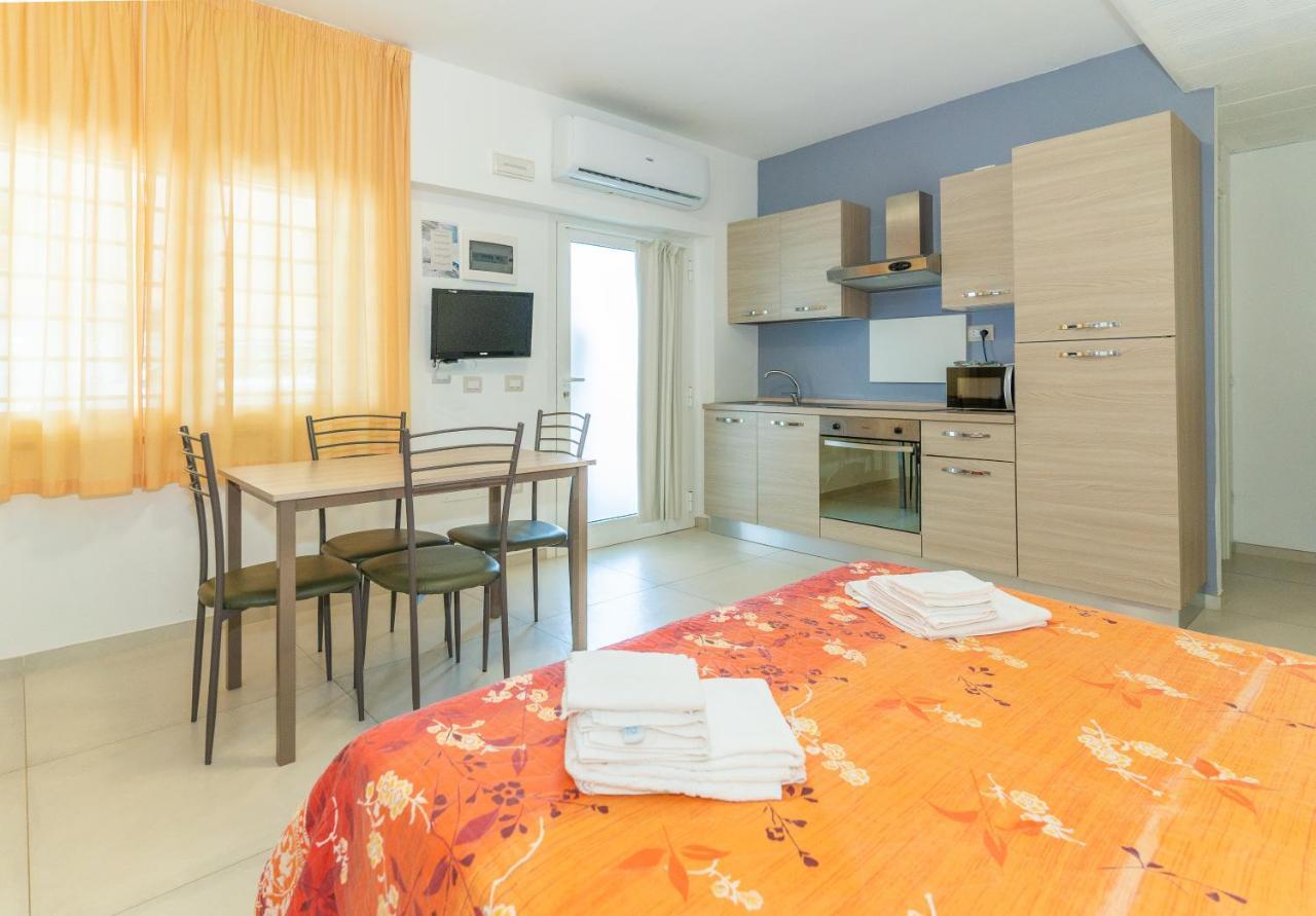 Hotel Croce Del Sud Римини Экстерьер фото