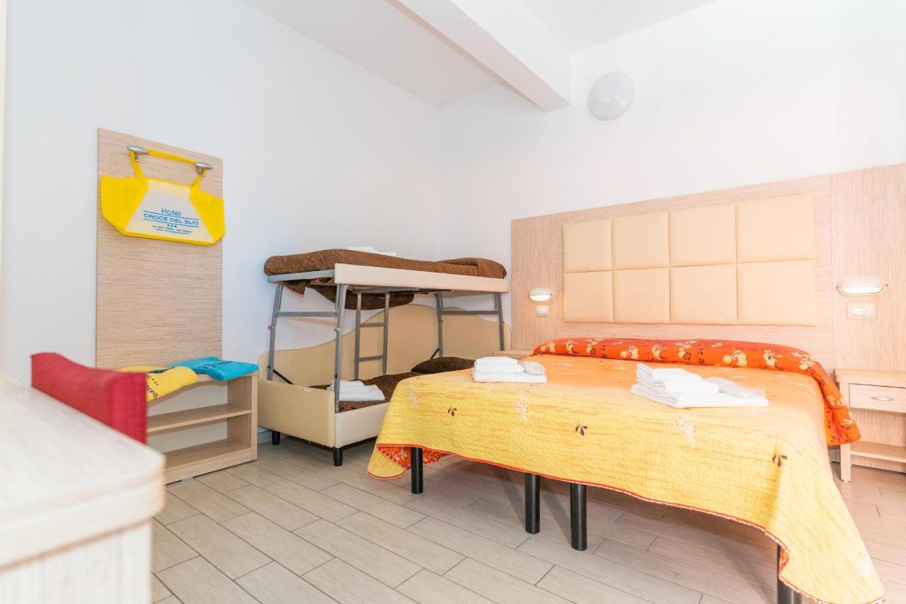 Hotel Croce Del Sud Римини Экстерьер фото