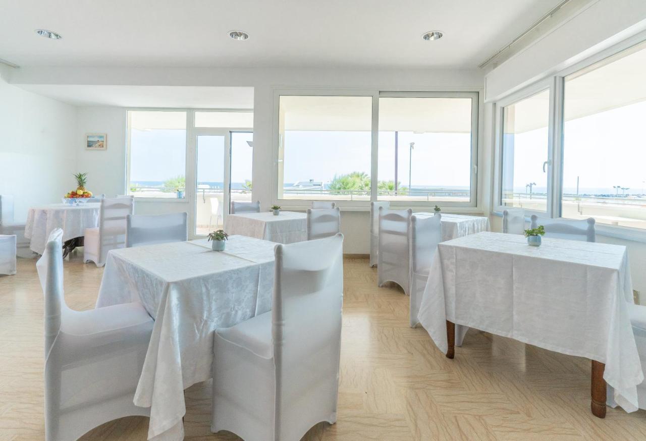 Hotel Croce Del Sud Римини Экстерьер фото
