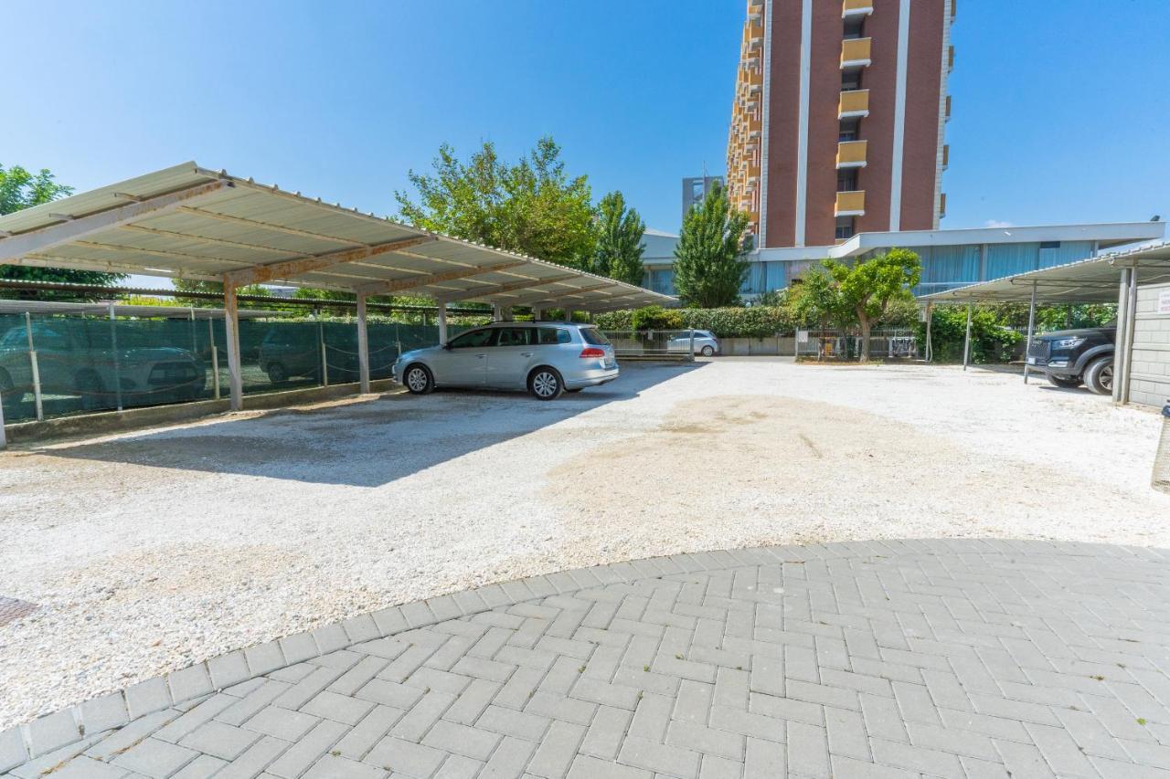 Hotel Croce Del Sud Римини Экстерьер фото