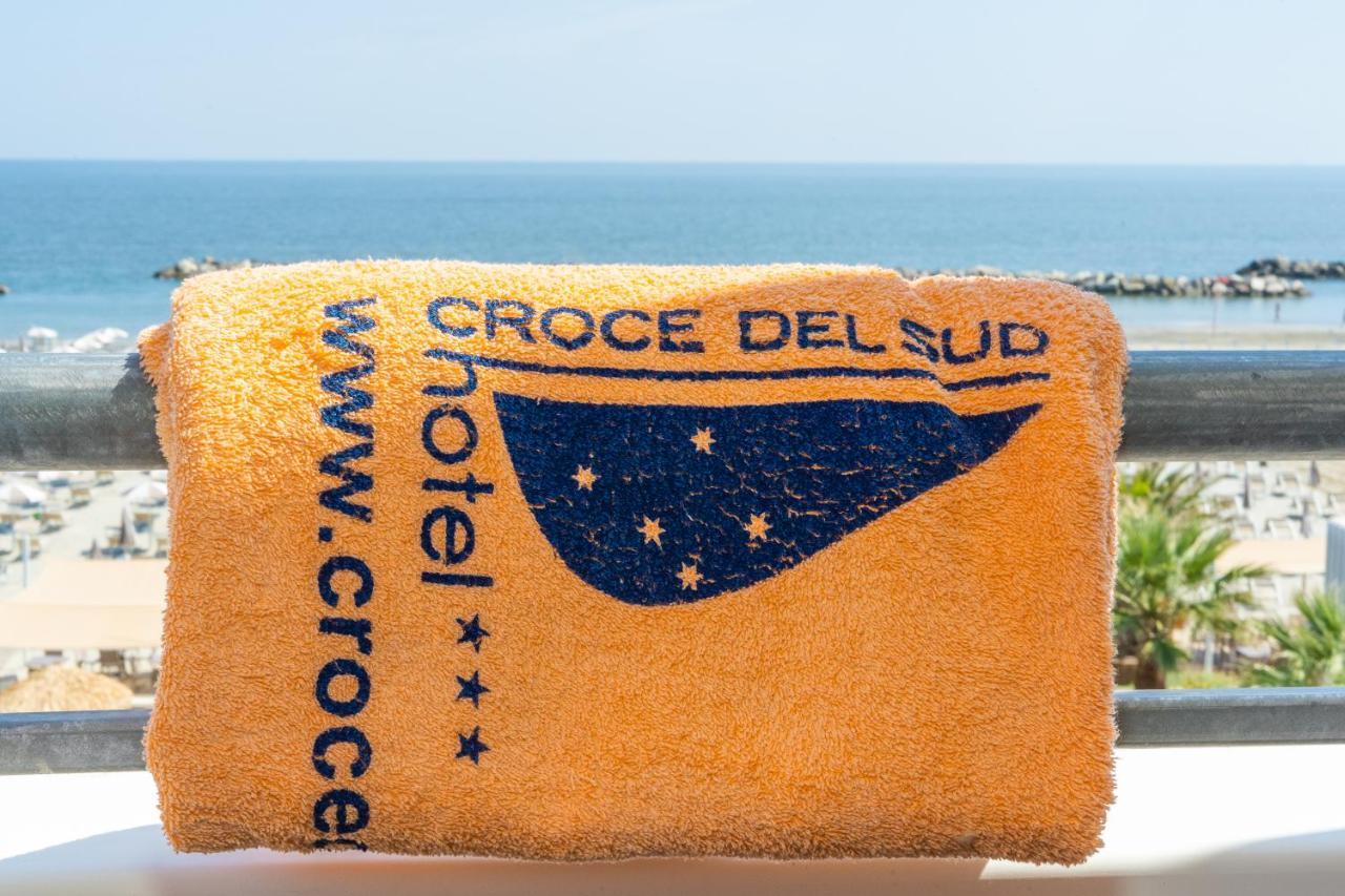 Hotel Croce Del Sud Римини Экстерьер фото