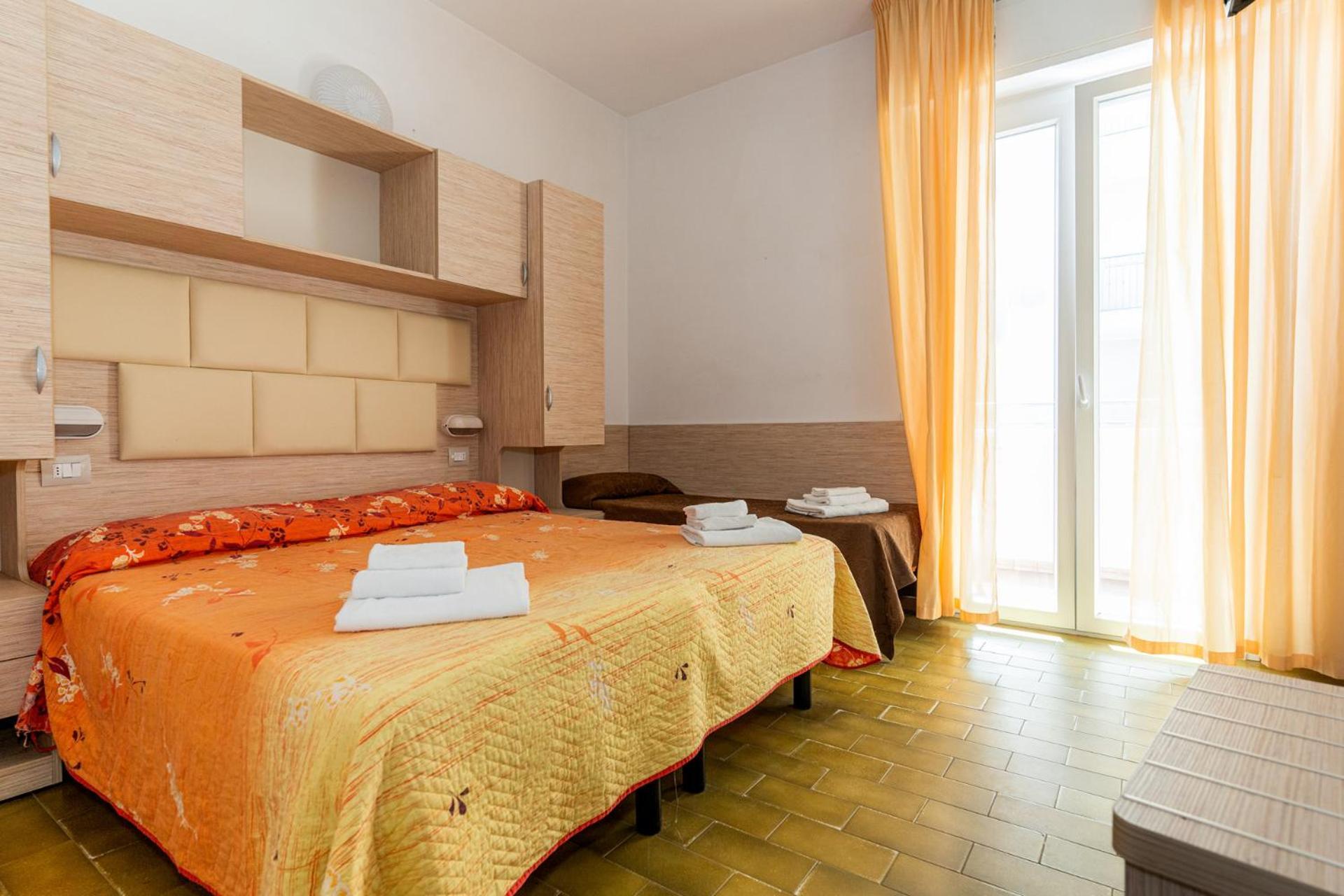Hotel Croce Del Sud Римини Экстерьер фото